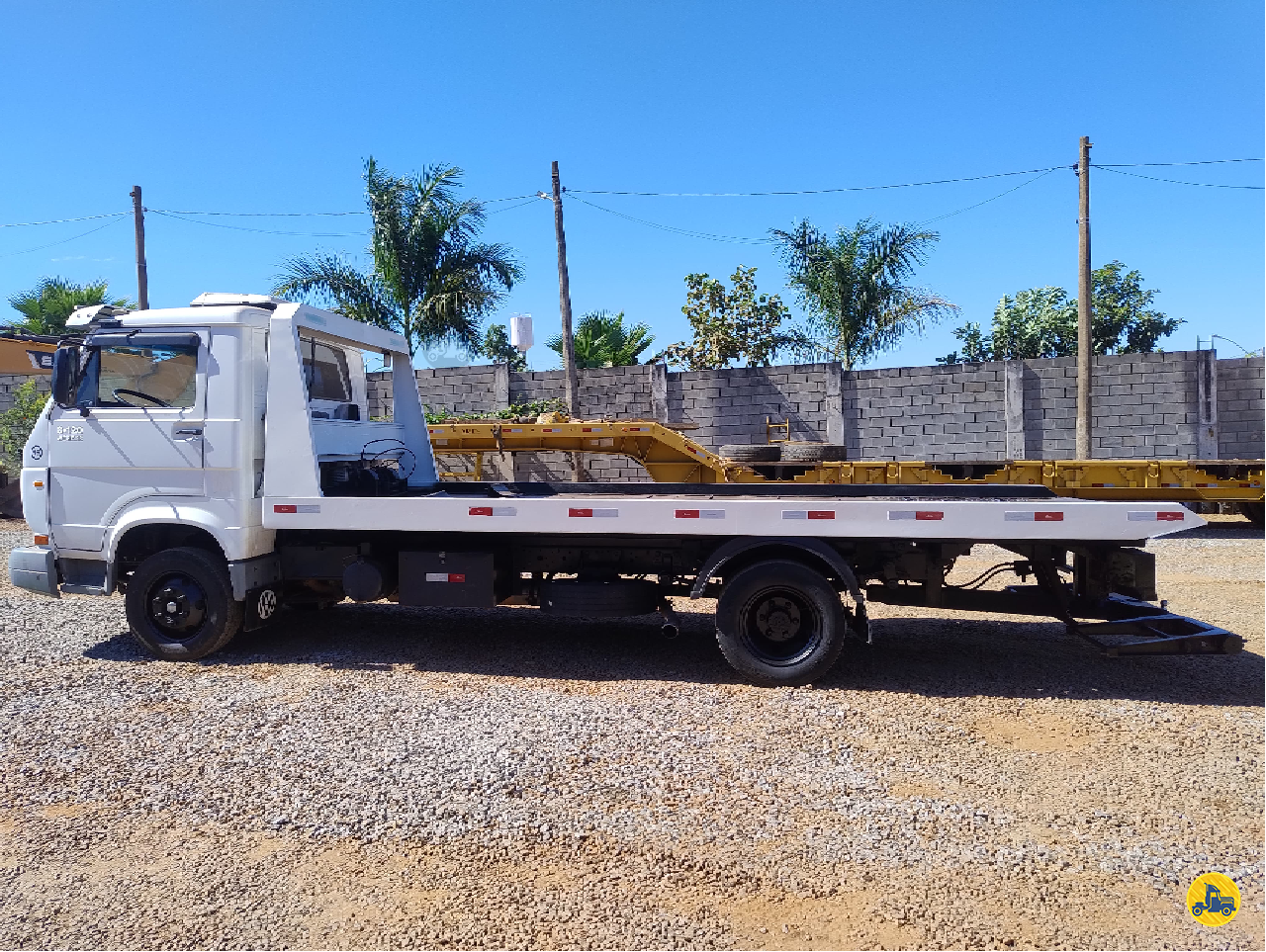 CAMINHAO VOLKSWAGEN VW 8120 Plataforma Guincho 3/4 4x2 América Transportadora TRINDADE GOIAS GO